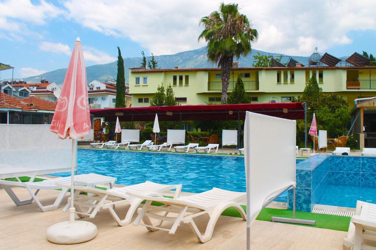 Carmina Hotel Ovacık Exterior foto