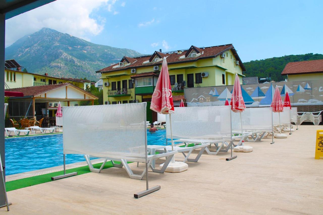 Carmina Hotel Ovacık Exterior foto