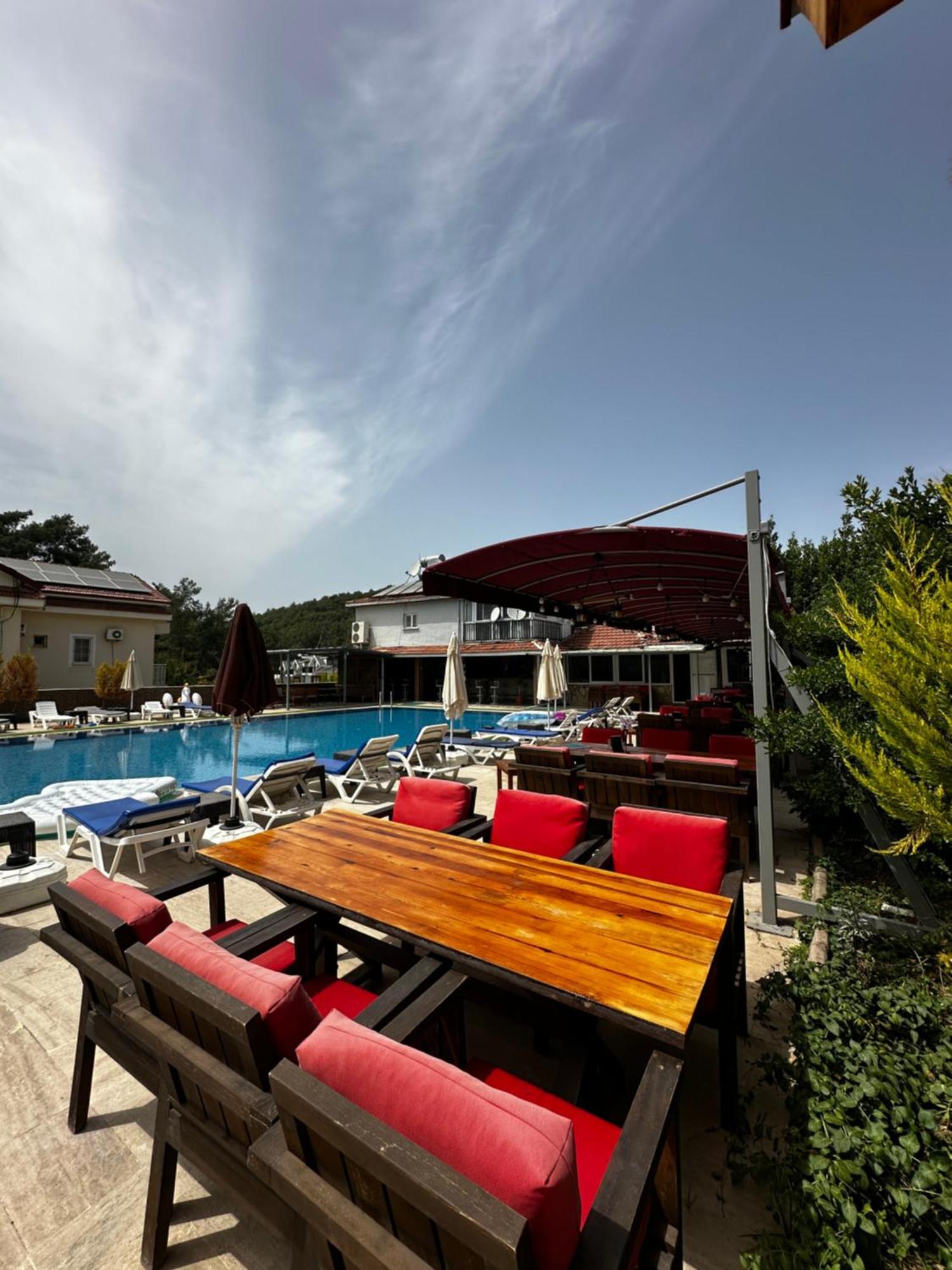 Carmina Hotel Ovacık Exterior foto